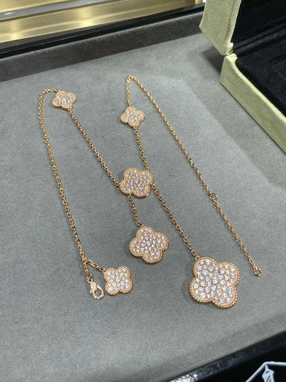 Clover™ | Diamond Paved Ketting (6 Motieven)